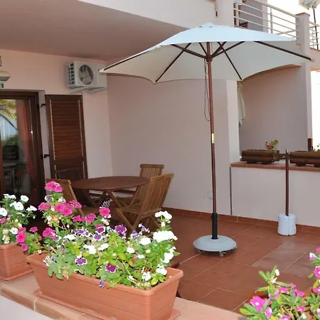 Magabu Apt 4 *